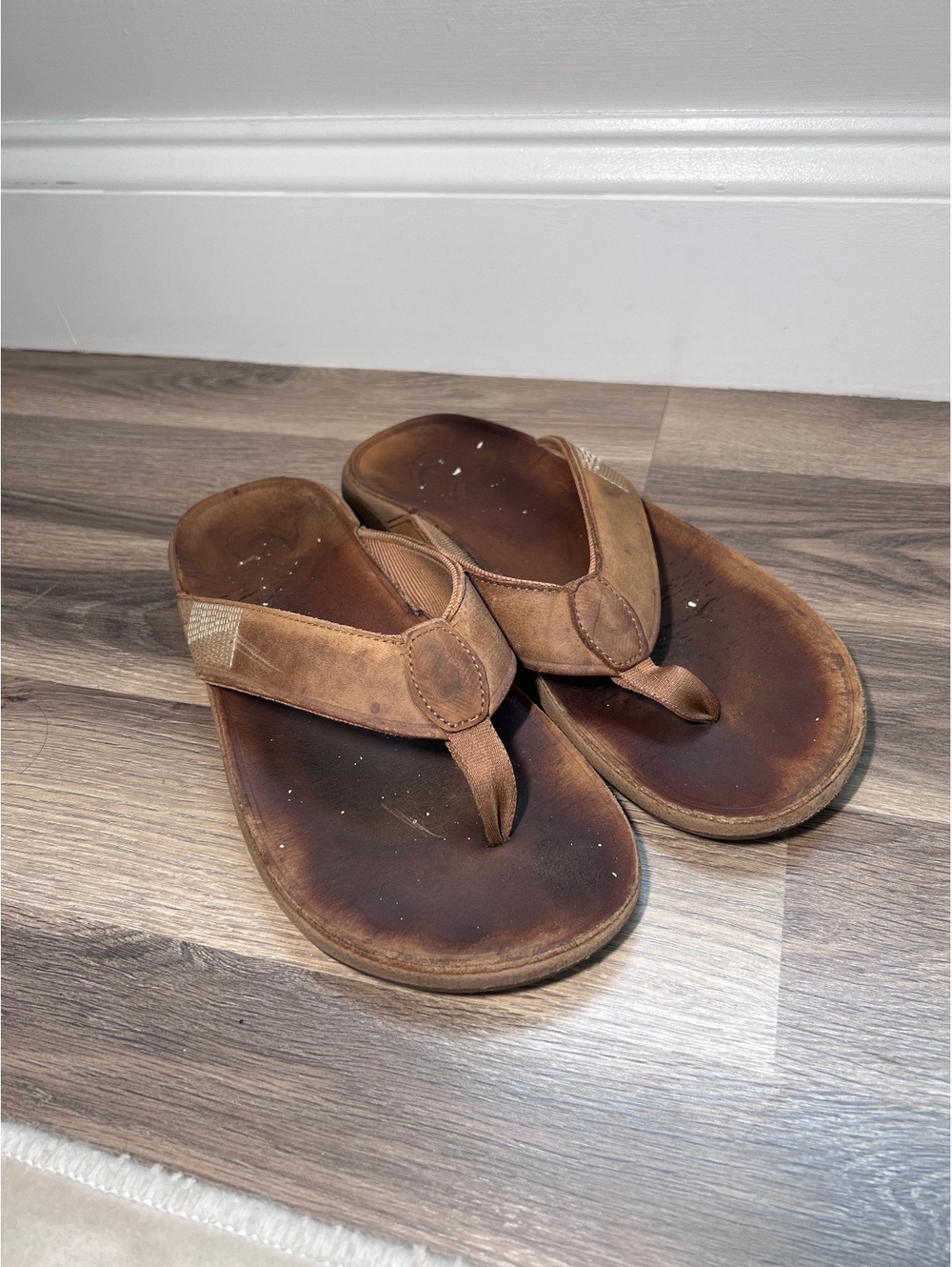 OluKai brown thong sandals men's size 10